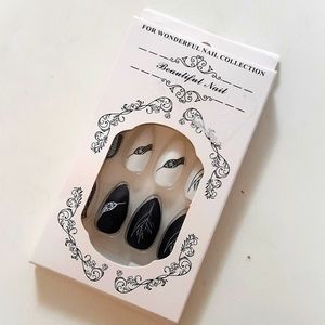 NEW Press-on nails, snakes & floral pattern